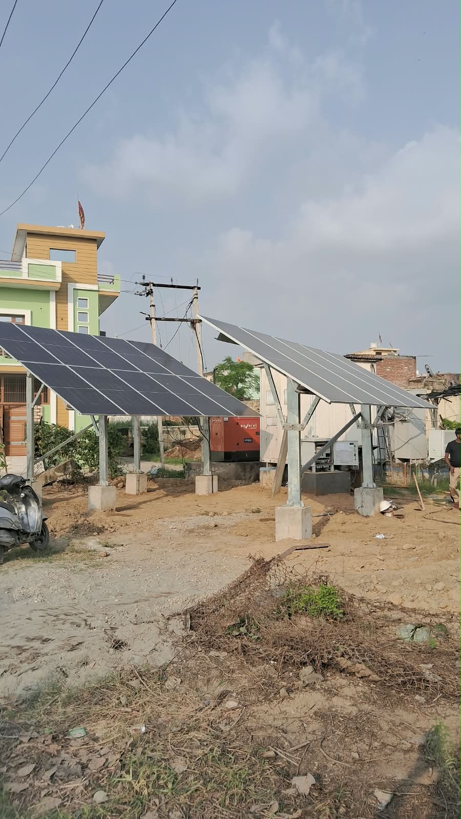 Dual Solar Structure at Telecom Site